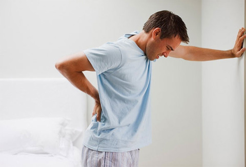 Nguyên nhân nào dẫn đến bệnh loãng xương ở nam giới?