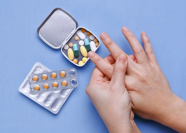 Những điều cần biết trước khi dùng thuốc điều trị axit uric cao